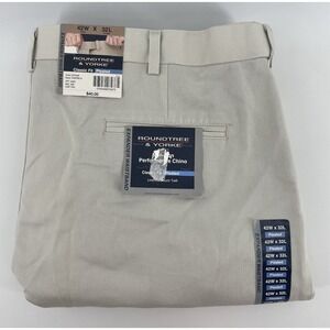 NWT Roundtree & Yorke Men's Performance Classic Fit Pleated Tan Pants-42x32(31)